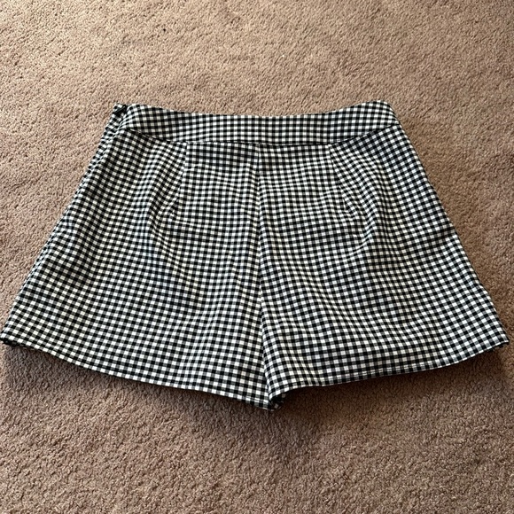 ZARA Gingham Skort - Picture 2 of 4
